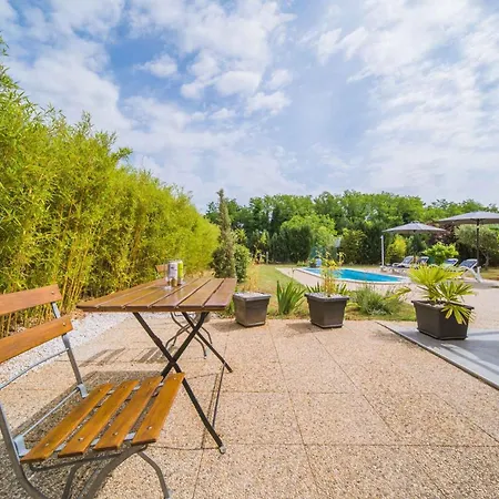 In - Istrien 40610 Villa *